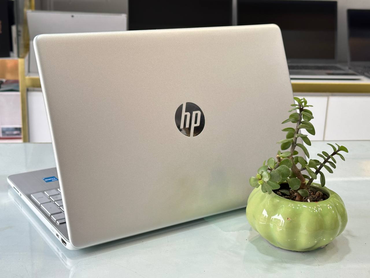 HP laptop 15s